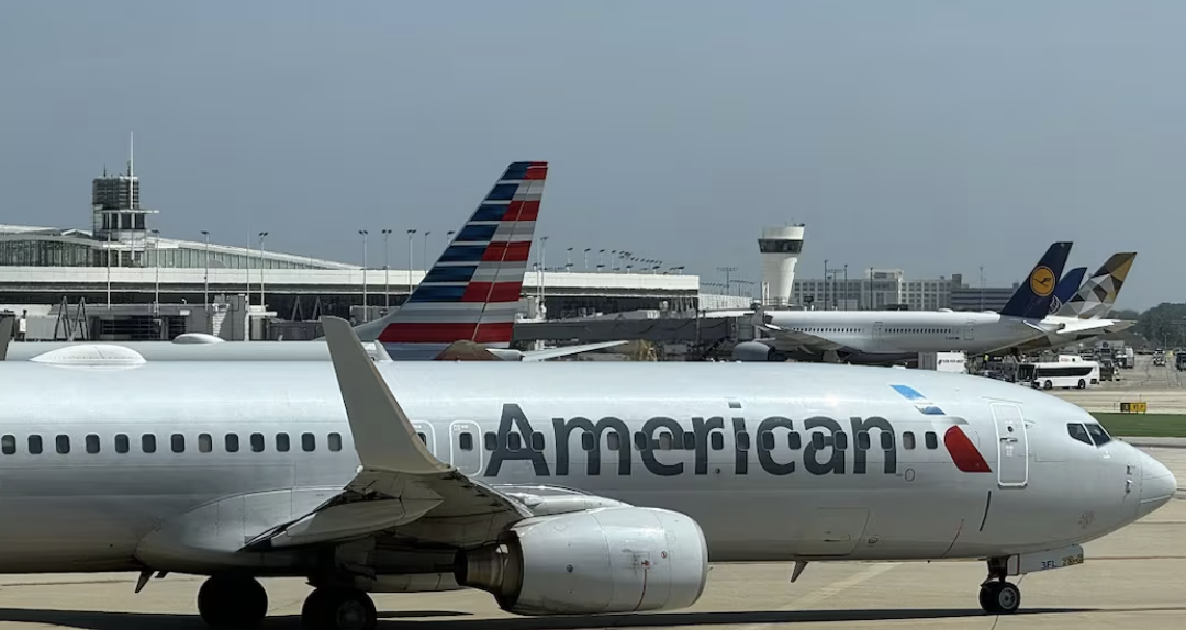 American Airlines suspende todos sus vuelos en EU por problema técnico